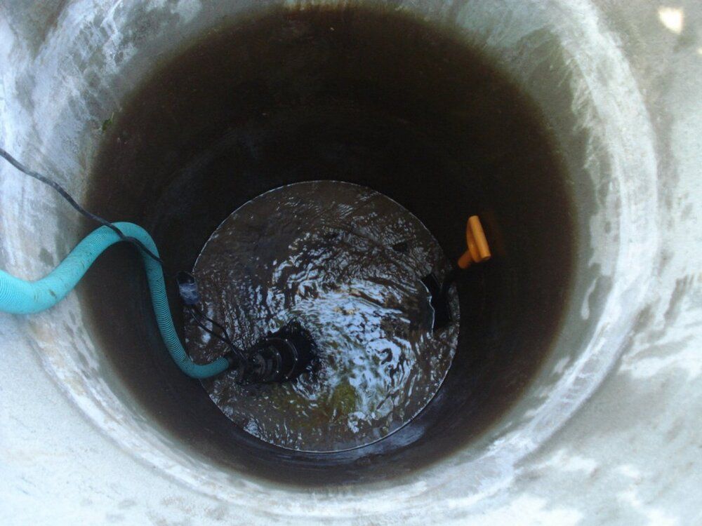 Чистка колодца от илистых отложений